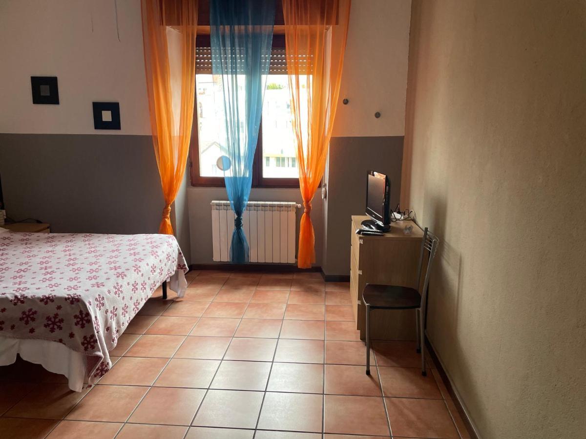 Апартаменты Grazioso Trilocale Centro/Stazione Брешия Экстерьер фото